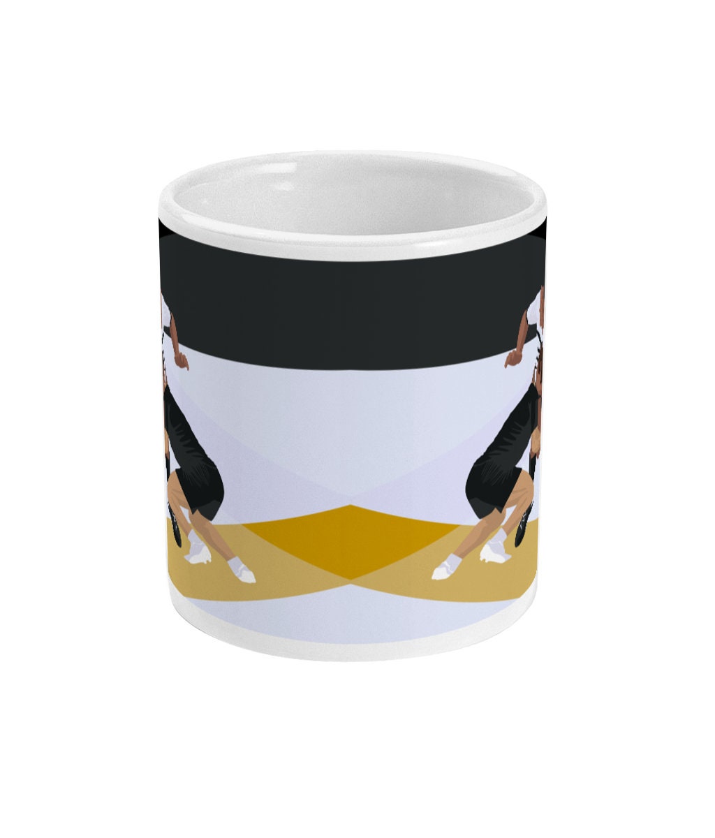Tasse ou mug "rugby noir et jaune" - Personnalisable
